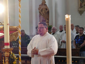 Diakonenweihe im Fuldaer Dom (Foto: Karl-Franz Thiede)